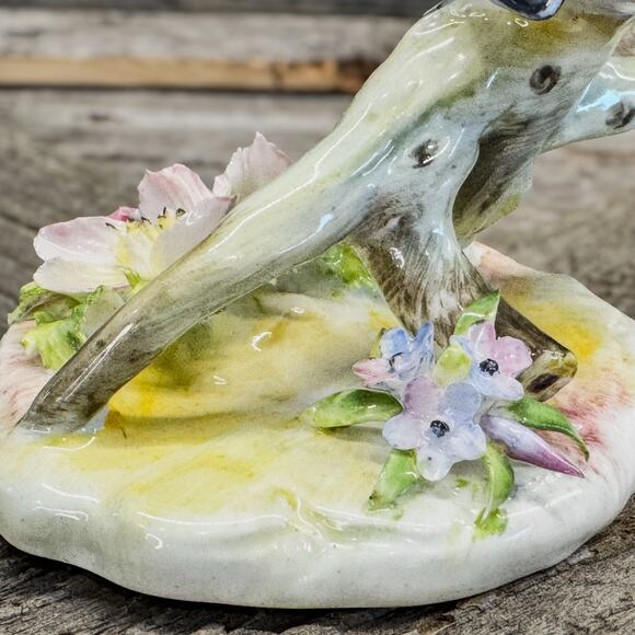 Royal Adderley Floral, Bone China Figurine of Myrtle Warbler & Ornate Flowers - Picture 9 of 10